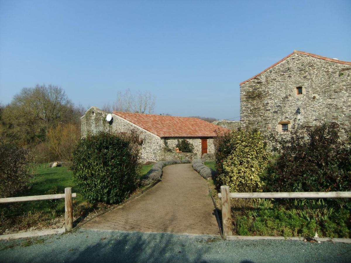 Hôtel Le Logis De La Mésanchère à Apremont  Extérieur photo