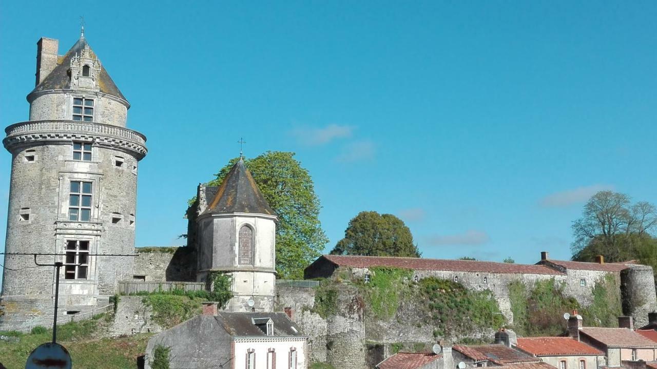 Hôtel Le Logis De La Mésanchère à Apremont  Extérieur photo