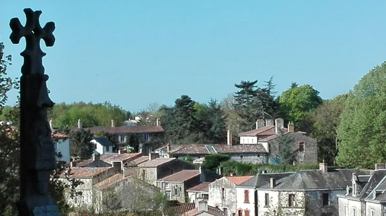 Hôtel Le Logis De La Mésanchère à Apremont  Extérieur photo