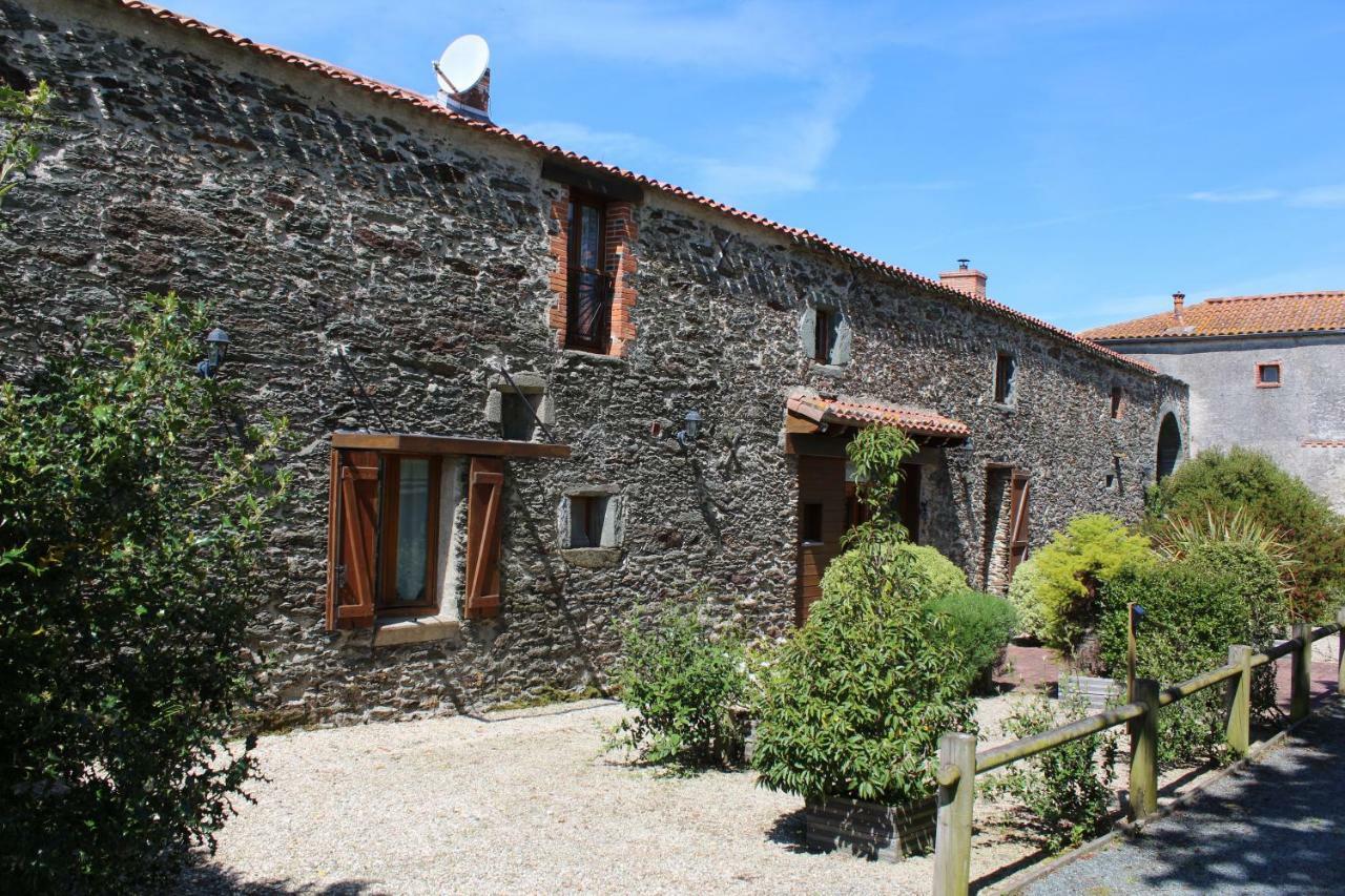 Hôtel Le Logis De La Mésanchère à Apremont  Extérieur photo